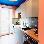 Luna - Cosy 50m2 - Place Parking Prive -ascenseur - Position Gare - Pompidou - Nouvelle - 2 A 4 Personnes 아파트